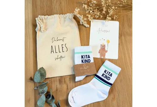 MeinBaby123® Freizeitsocken Kitakind Socken, Geschenk Kindergarten, Geschenkidee Kindergarten Outfit Kindergarten, Kindergartenkind 2025, Tennissocken