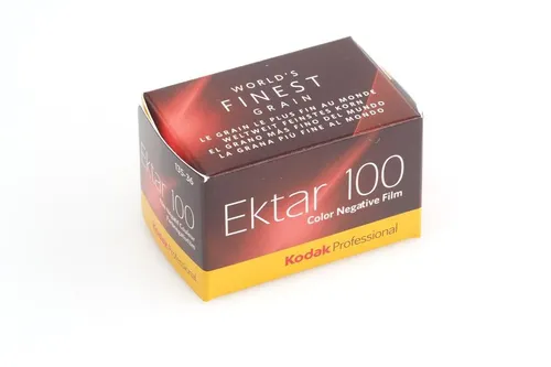 KODAK Portra 160 120 - Sonderpreis bis 03/2027 - Fotofilme für Analogkameras, mit einer Filmempfindlichkeit von 160 und einer hervorragenden Farbwiedergabe, ideal für professionelle Aufnahmen.