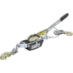 BGS-technic Seilwinde 3480 - Handseilwinde mit 500kg Zugkraft - Seilwinden für das Ziehen und Halten von Lasten bis 500 kg. Stabile, verzinkte Konstruktion mit Ratschenfunktion und gummiertem Griff für einfache Bedienung.
