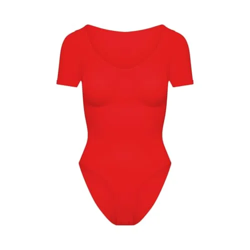 creamy fabrics T-Shirt Bodysuit Shapewear mit Slip – Figurformender Body für Damen – Glättende Sanduhr-Silhouette – Nahtlos, atmungsaktiv & ultraweich – Po-Lifting Effekt & perfekte Passform