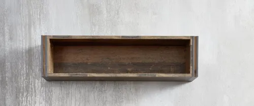 Hom`in Wandregal im Industrial Style, Grau - Stylisches Wandregal aus Holzwerkstoff im Industrial Look, perfekt für Bücher und Deko. Mit rustikalem Charme und Platz für Pflanzen, 113x29x23 cm.