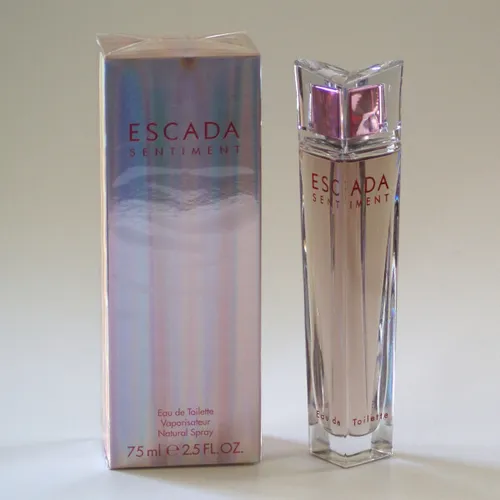 Escada Sentiment Eau de Toilette Spray 75ml - Unisex Duft mit blumig-fruchtiger Komposition, ideal für die selbstbewusste Frau. Entdecken Sie die 75 ml des eleganten und unvergesslichen Escada Sentiment.