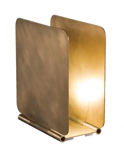 Designer Schreibtischlampe im Art déco Stil – Rosa Tischleuchte - Stylische Tischleuchte im Art déco Stil für Jungen und Mädchen. Mit einer Höhe von 32,5 cm und einer Breite von 14 cm bringt sie elegantes Licht in jedes Arbeitszimmer oder Wohnzimmer.