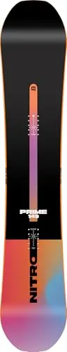 Nitro Snowboards Herren Prime Chroma CAM-Out BRD´25 - Allmountainboard mit Flat-Out Rocker, ideal für Anfänger und Fortgeschrittene, die schnell Fortschritte machen und neue Tricks lernen wollen.