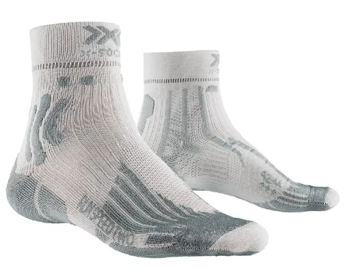 X-Socks Laufsocke Run Speed Two 4.0 charcoalgrau Herren - 1 Paar - Hochwertige Laufsocken für Herren, optimiert für Mittel- und Langstreckenläufe mit innovativen Belüftungs- und Schutzfunktionen für maximalen Komfort.