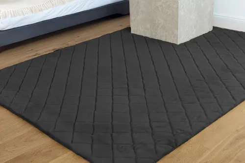 Kayoom Teppich Schwarz 290x200cm – Stilvoller Polyesterteppich - Teppich in elegantem Schwarz, aus 100% Polyester, ideal für moderne Wohnräume. Mit einer Florhöhe von 2,2 cm sorgt er für ein angenehmes Fußgefühl.