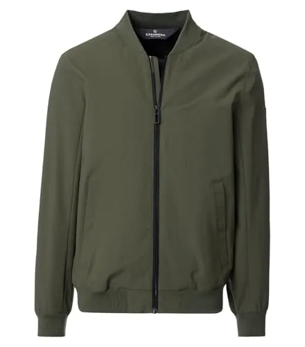 Blousonjacke Grün XXL von CASAMODA - Stylische Blousonjacke in Grün von CASAMODA, ideal für den Alltag. Robuster Stoff sorgt für hohen Tragekomfort und Langlebigkeit. Perfekt kombiniert mit modernem Design für jeden Anlass.