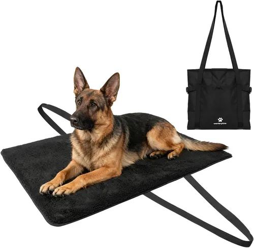 Wanderpfote Wasserabweisende Hundedecke für Reisen - Die Wanderpfote Hundedecke ist der perfekte Begleiter für unterwegs. Sie bietet Komfort und schützt vor Feuchtigkeit und Schmutz, ideal für Ausflüge und Autofahrten. Faltbar und leicht zu transportieren, für jedes Abenteuer geeignet.