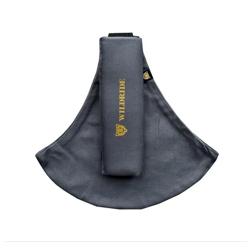 Wildride Babytrage Basic - Ergonomische Hüfttrage für Kinder von 9 Monaten bis 4 Jahren (max. 20 kg), ideal für Abenteuer in der Natur. Aus 100% Baumwolle für maximalen Komfort, stylisches Design mit goldenen Logodetails.