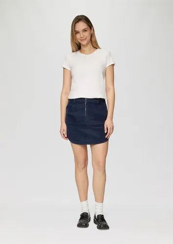 QS Kurzer Cordrock mit Reißverschluss - Stylischer kurzer Cordrock mit praktischem Reißverschluss, ideal für lässige Outfits. Perfekt für jeden Anlass und angenehm zu tragen.