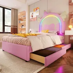 Polsterbett Einhorn 90 x 200 cm mit Leuchtleiste und Schubladen - Rosa - Stylisches Polsterbett in Einhornform, 90 x 200 cm, mit buntem Lichtstreifen und praktischen Schubladen. Ideal für ein aufgeräumtes Schlafzimmer und ein fantasievolles Ambiente.