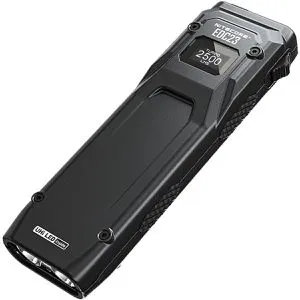 Nitecore EDC23 SABER - Ultrakompakte 2500 Lumen Taschenlampe - Taschenlampe mit 2500 Lumen, OLED-Display und USB-C-Aufladung, ideal für den Alltag und Abenteuer, super leicht mit nur 101 g.