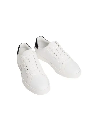 CALVIN KLEIN LOW PRO CUPS LTH ML Weiß - Stilvoller Damen-Sportschuh in Weiß mit kontrastierenden Details. Bietet optimalen Komfort, klassische Schnürsenkel und ein herausnehmbares Fußbett. Ideal für modische Auftritte und täglichen Einsatz. Material: 30% Polyester, 20% Leder, 50% Polyurethan.