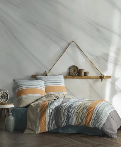 Bettwäsche 135x200 cm 2-teilig Set, orange gestreift aus 100% Baumwolle - Bettwäsche Set in bunten Farben, 100% Baumwolle für hohen Komfort und Atmungsaktivität, allergikergeeignet und waschmaschinenfest.