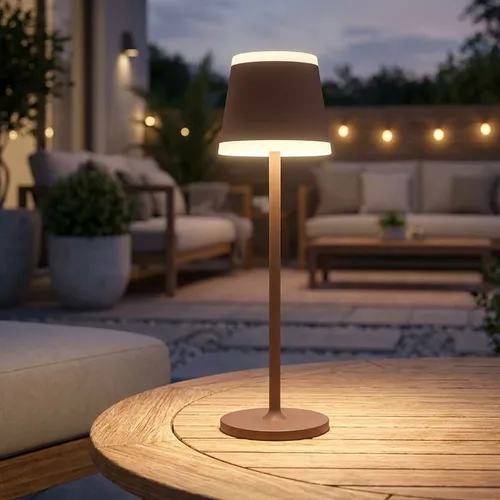 Moderne Tischlampe mit Touchdimmer und Akku - Tischleuchte für den Außenbereich, rostfarbenes Design mit IP54 Spritzwasserschutz, dimmbar per Touch und USB-Ladeanschluss, ideal für Garten oder Balkon.