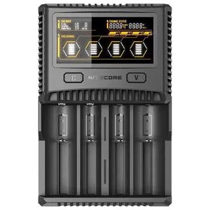 Nitecore Akku-Ladegerät SC4 Superb Charger - Universal-Ladegerät für bis zu 4 Akkus (AA, AAA, Li-Ion) mit Display zur Ladezustandsanzeige und USB-Port zum Laden mobiler Geräte. Ideal für vielseitige Anwendungen und schnelle Ladezeiten.