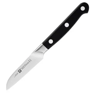 Zwilling Gemüsemesser Pro 38400-091 - Küchenmesser mit 9 cm eisgehärteter Edelstahlklinge, ideal zum präzisen Schneiden und Schälen von Gemüse und Obst. Ergonomischer, rutschfester Kunststoffgriff für besten Komfort.