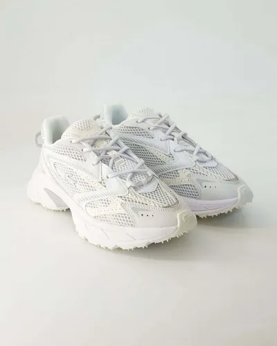 Lacoste L003 Neo Shot Sneaker – Stilvoller Begleiter in weiß von Lacoste