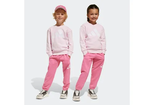 adidas Unisex Kinder Essentials Jogger in Clear Pink/White, 3-4 Jahre - Trainingsanzüge mit regulärem Schnitt und elastischem Bund, aus 70 % recycelten Materialien für Nachhaltigkeit und Komfort.
