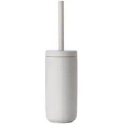 Zone Denmark Ume Toilettenbürste – Elegante WC Bürste im Dänischen Design - WC-Bürsten & Halter mit praktischem Innenbecher zur einfachen Wasserentleerung und in sieben Farben erhältlich. Schlichtes, funktionelles Design von VE2 für stilvolle Badezimmer.