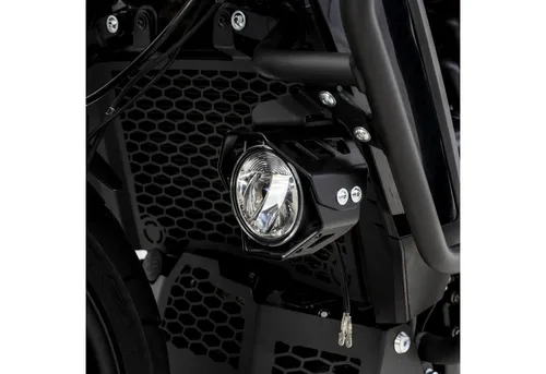 LED-Nebel-Zusatzscheinwerferset für Harley Davidson Pan A - Hochwertige Zusatzscheinwerfer in Schwarz, pulverbeschichtet für optimale Langlebigkeit. Perfekt für die Kfz-Beleuchtung und verbessert die Sichtbarkeit bei schlechten Lichtverhältnissen.