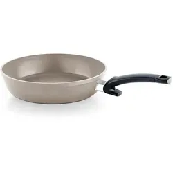 Fissler Pfanne 24cm CERATAL COMFORT - Pfanne aus 60% recyceltem Aluminium, ideal für perfekte Bratergebnisse auf allen Kochfeldern, inklusive Induktion. Antihaftbeschichtung für müheloses Kochen.