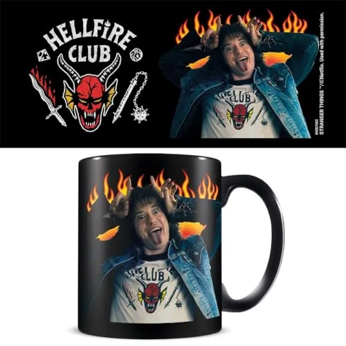 Stranger Things-Tasse (Eddie Hellfire-Design), 325 ml, schwarze Keramiktasse, Kaffeetasse Stranger Things-Geschenke – offizielles Merchandise