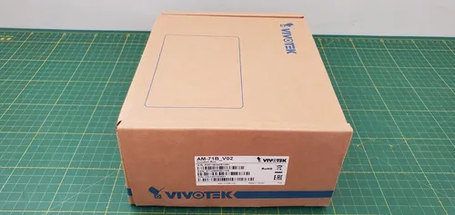 VIVOTEK Abzweigkasten AM-71B-V02 IP66 für den Außenbereich - Steckdosen & Buchsen, wetterfest und ideal für den Einsatz im Freien, schützt elektrische Verbindungen zuverlässig.