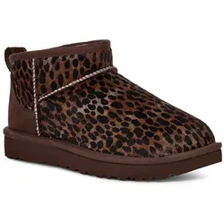 UGG Classic Ultra Mini Caspian Schlupfboots - Wanderschuhe mit Memory-Schaum für ultimativen Komfort und Wärme, ideal für kalte Tage. Aus hochwertigem Rindshaar und Veloursleder gefertigt.