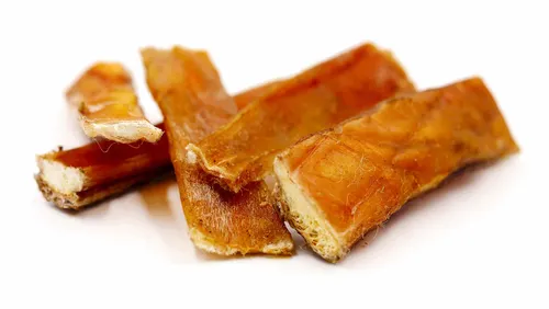 Getrocknete Rinderkopfhaut 12-15 cm für Hunde 1 Kg - Kausnack & Leckerlis – Stärkt die Kaumuskulatur und pflegt die Zahnzwischenräume, hergestellt in Deutschland mit erneuerbaren Energien!