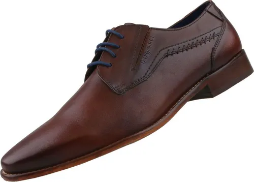 bugatti Herren Businessschuhe Cognac, Wechselfußbett - Herren-Schnürhalbschuhe mit Derby-Schnürung, ideal für Büro und Freizeit, bieten hohen Komfort dank Wechselfußbett und weit geschnittenem Design.