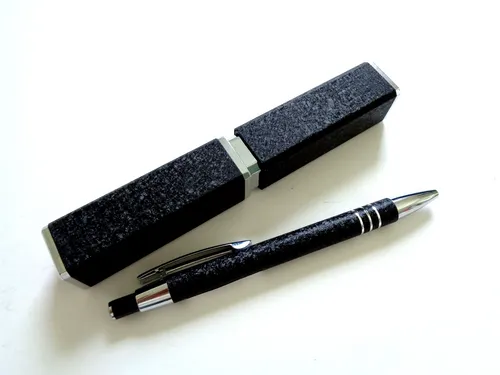 Online Kugelschreiber Graphite Ball Pen Schwarz aus Aluminium