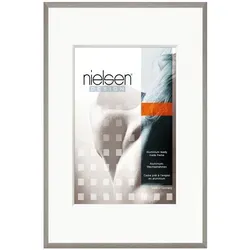 nielsen Bilderrahmen 63051 Metallbilderrahmen C2 30x40 - Einzelrahmen aus hochwertigem Aluminium mit schmalem Blockprofil in Grau, ideal für die stilvolle Präsentation Ihrer Fotos im Format 30 x 40 cm.