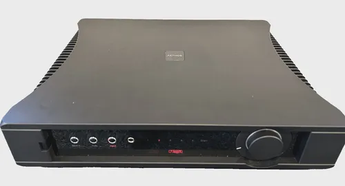 Rega Aethos Vollverstärker schwarz 2 x 125 Watt RMS aus unserer Ausstellung