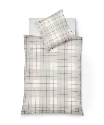 fleuresse Lech Edelflanell Bettwäsche 200x220 Karo wollweiß - 3-teilige Bettwäsche aus 100% Baumwolle, weich und angenehm. Der Reißverschluss sorgt für einfachen Bezugwechsel. Stilvolles Karo-Design in wollweiß für ein gemütliches Schlafzimmer.