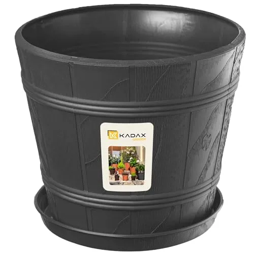 KADAX Blumentopf, Blumenkübel mit Untersetzer, Pflanzkübel für Innen- und Außenbereiche, Holzoptik, wetterfester Pflanztopf aus Kunststoff, Übertopf für Blumen, Garten, Balkon (Ø 34 cm, Grafit)