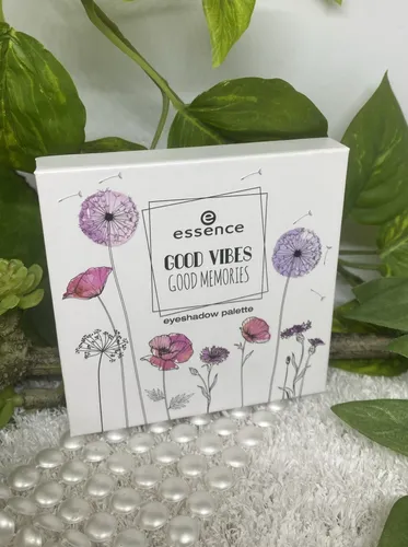 essence GOOD VIBES GOOD MEMORIES Eyeshadow Palette Lidschatten 9 Farben 13,5 g