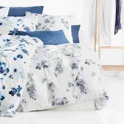 fleuresse Wendebettwäsche Provence Cassis 344103 - 2-teilige Halbleinen-Bettwäsche in Grau/Weiß mit floralem Design, pflegeleicht und OEKO-TEX® zertifiziert für erholsamen Schlaf.