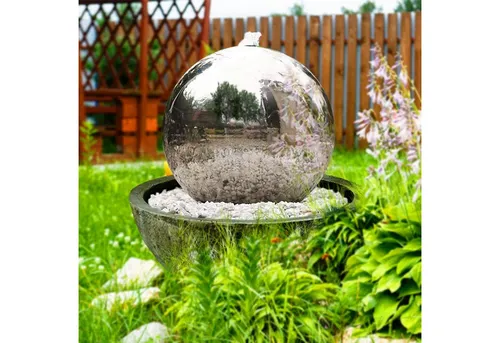 Köhko Zimmerbrunnen Kugelbrunnen aus Edelstahl mit LED-Beleuchtung - Eleganter Zimmerbrunnen für den Outdoor-Bereich, 30 cm große Edelstahlkugel mit stimmungsvollem LED-Licht und robustem Harzbecken für entspannende Atmosphäre.