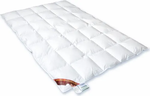 Sommerbettdecke 135x200 - 90% Daunen, 10% Federn - Weiß - Leichte und atmungsaktive Sommerbettdecke für angenehme Nächte. Hochwertige Materialien sorgen für ein perfektes Schlafklima. Waschbar bis 40 °C, ideal auch in der Übergangszeit.