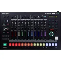 Roland TR-8S Drum-Machine mit 32GB Speicherkarte - Vielseitige Drum-Machine für Studio und Live-Performance, kombiniert legendäre TR-Sounds mit innovativer FM-Synthese und Sampling-Funktionen. Ideal für kreative Musikproduktion.