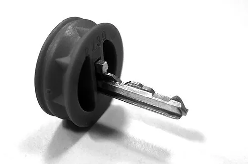 WESTFALIA 942001513220 Schlüssel - Zwei praktische Schlüssel in Rot für Ihre Anhängevorrichtung, ideal für die einfache Handhabung und Sicherheit Ihres Fahrzeugs.