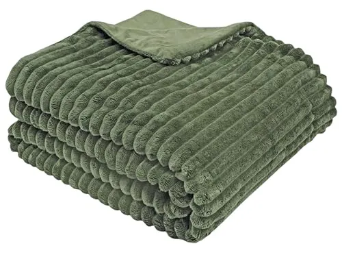 Wohndecke ZOLLNER, Super flauschig und hochwertig, 150 x 200 cm - Bettdecken – Erleben Sie unvergleichlichen Komfort mit dieser weichen Kuscheldecke aus 100% Polyester, ideal für gemütliche Abende und pflegeleicht bis 60 °C waschbar.