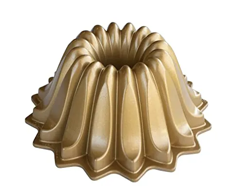 Nordic Ware Bräter Lotus Bundt Pan von Nordic Ware