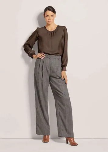 MADELEINE Bundfaltenhose Elegante, lange Hose mit Bundfalten Unifarbenes Design, ohne Kragen, ohne sichtbaren Verschluss