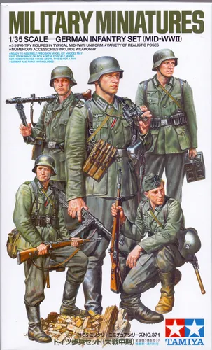 Tamiya 35371 - German Infantry Set middle WW II - Figuren Bausatz im Maßstab 1:35, unbemalt und ideal für Modellbauer, die detailgetreue Soldaten für ihre WW II Szenen suchen.