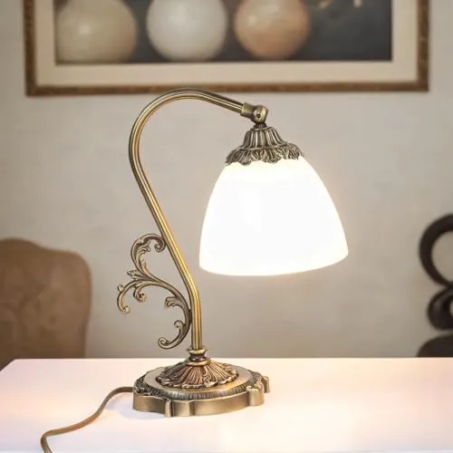 Jugendstil Nachttischleuchte aus Echt Messing - Elegante Tischlampe im Jugendstil, verstellbar und aus echtem Messing gefertigt. Ideal für Wohnzimmer, Schlafzimmer und mehr. Bringt einen Hauch von Vintage-Charme in Ihr Zuhause.
