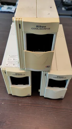 Nikon LS 30 Coolscan III Filmscanner Dia Film Negativ Scanner für PC RESTPOSTEN