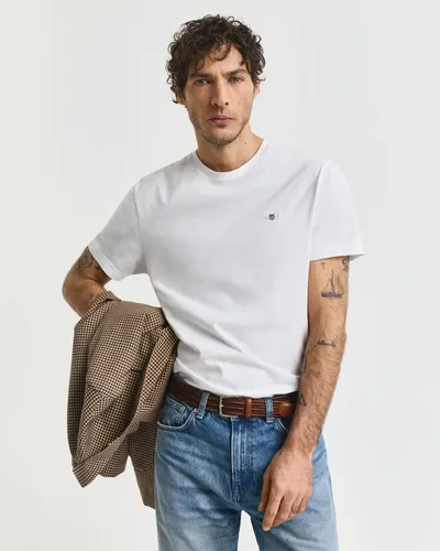 GANT SLIM SHIELD SS T-SHIRT Herren - Stylisches Herren T-Shirt von GANT, slim fit und aus 100% Baumwolle. Mit einem bequemen Rundhals und Logostickerei auf der Brust – ideal für lässige Outfits!