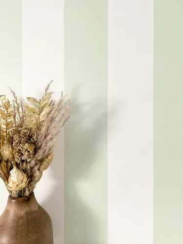 Newroom Vliestapete, Grün Tapete Modern Streifen von Newroom